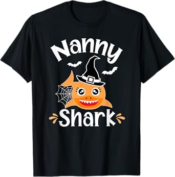 Nanny Shark Funny Halloween Nanny Grandma T-Shirt