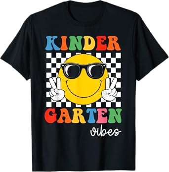 Kindergarten Vibes Retro Smile Teacher Kids Team Kinder T-Shirt