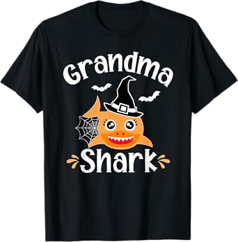 Grandma Shark Funny Halloween Grandmother T-Shirt