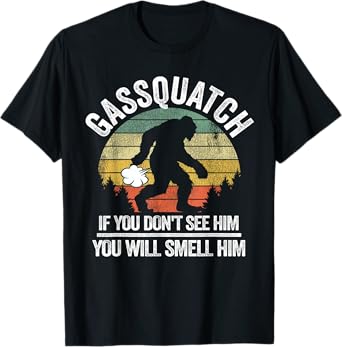 Vintage Sasquatch Believer & Retro Bigfoot Gifts Gassquatch Bigfoot Farting Outdoor Fart Funny Sasquatch T-Shirt