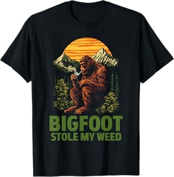 Funny Bigfoot Stole My Weed 420 Marijuana Retro Vintage Men T-Shirt