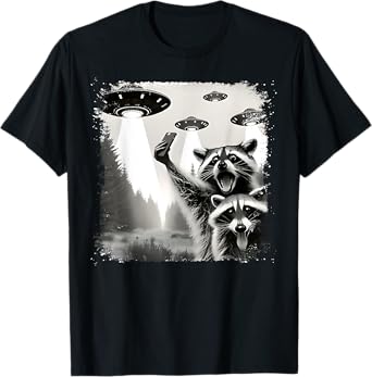 Funny Raccoon Selfie With Alien UFO Funny Raccoon Men Women T-Shirt
