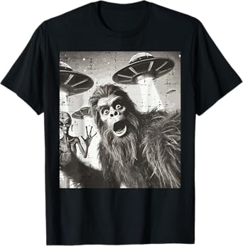 Bigfoot Alien Ufo Selfie Funny Sasquatch Meme Men Women Kids T-Shirt