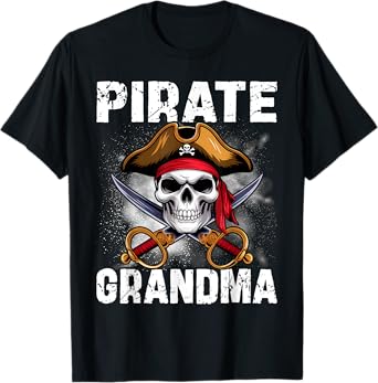 Family Skull Pirate Grandma Jolly Roger Crossbones Flag T-Shirt