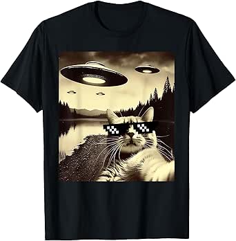 Cat Selfie With Alien UFO Funny Cat Gifts For Men Women Kid T-Shirt