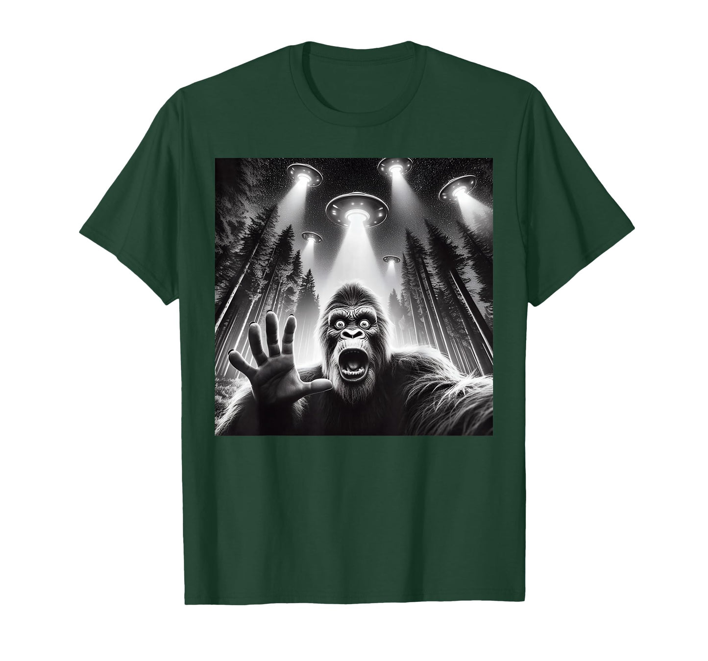 Sasquatch Big Foot Selfie UFOs Alien Funny Bigfoot Selfie T-Shirt