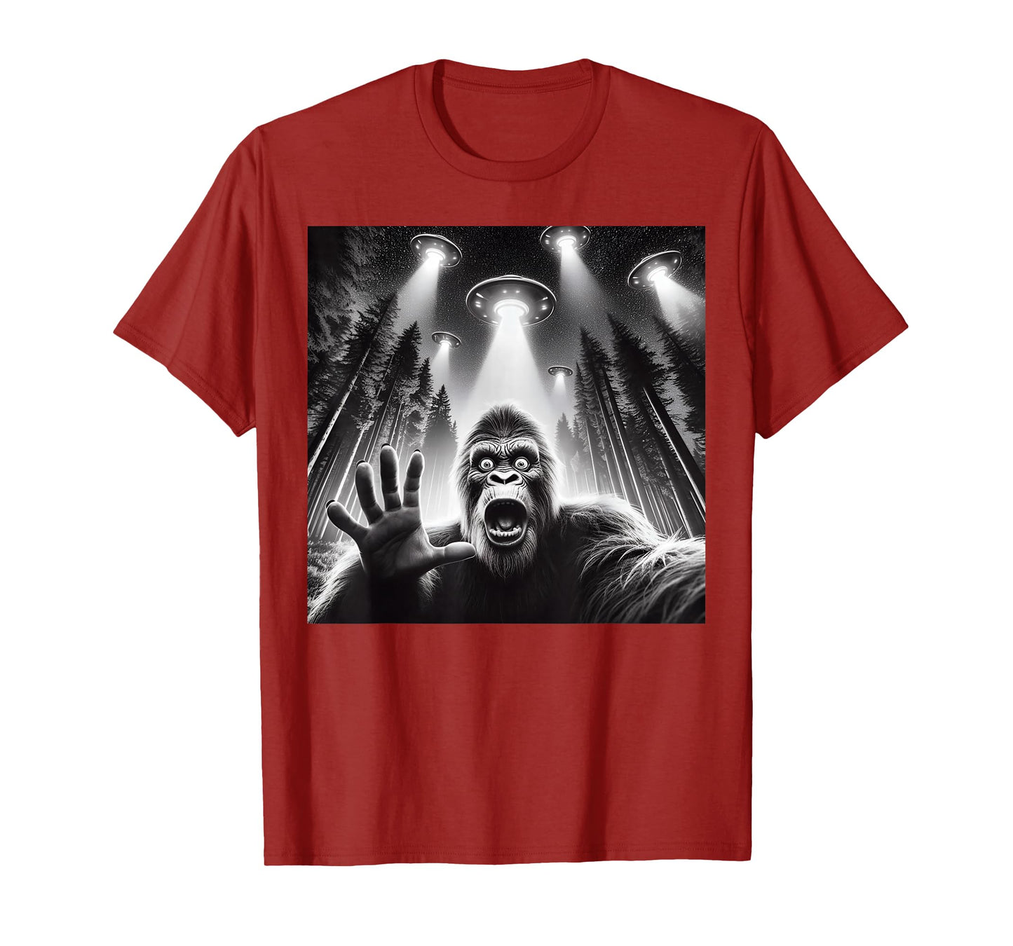 Sasquatch Big Foot Selfie UFOs Alien Funny Bigfoot Selfie T-Shirt