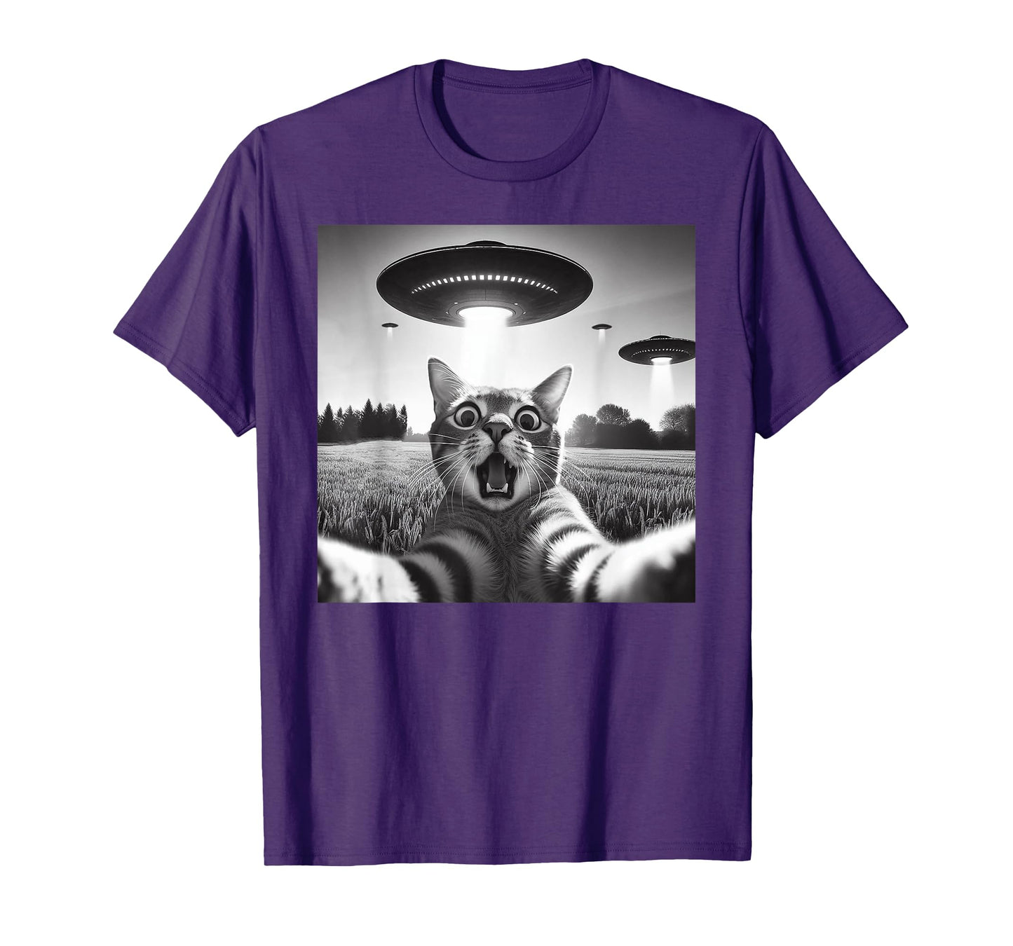 Cat Selfie With UFO Hilarious Alien Encounter T-Shirt
