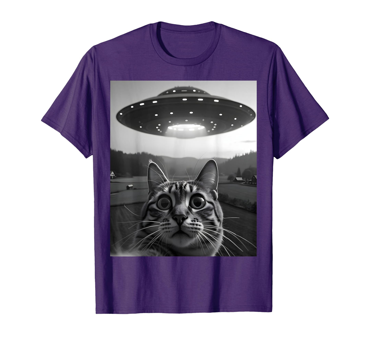 Cat Selfie With Alien UFO Funny Cat T-Shirt