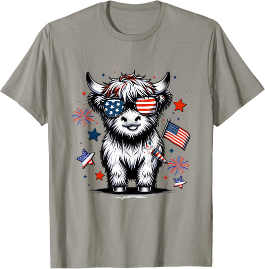 Cute Highland Cow 4th of July USA Flag Patriotic Cow Farmer T-Shirt