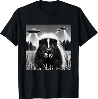 Skunk Funny Graphic Selfie with UFOs Weird Aliens T-Shirt