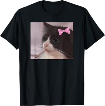 Funny cat smoking cigarette meme girl gen z joke T-Shirt