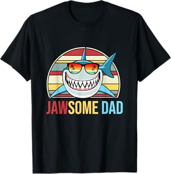 Retro Jawsome Dad Shark Funny Fathers Day Family Daddy Papa T-Shirt