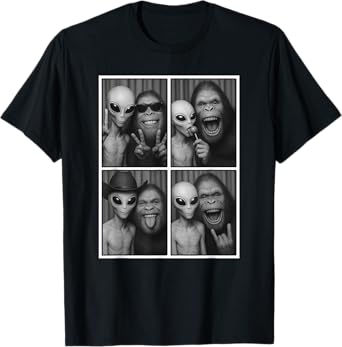 Alien & Bigfoot in Photobooth, Funny Sasquatch Photo T-Shirt