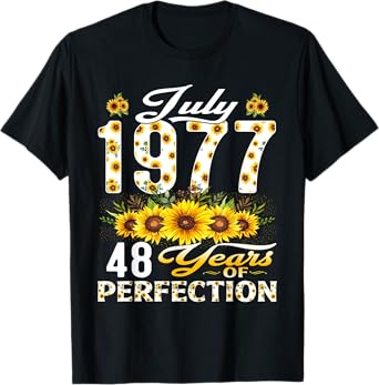 48 Years Old July 1977 Floral 48th Birthday Decorations T-Shirt