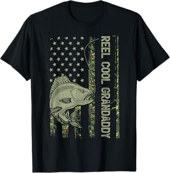Vintage Camouflage American Flag Reel Cool Grandaddy Fishing Women Men T-Shirt