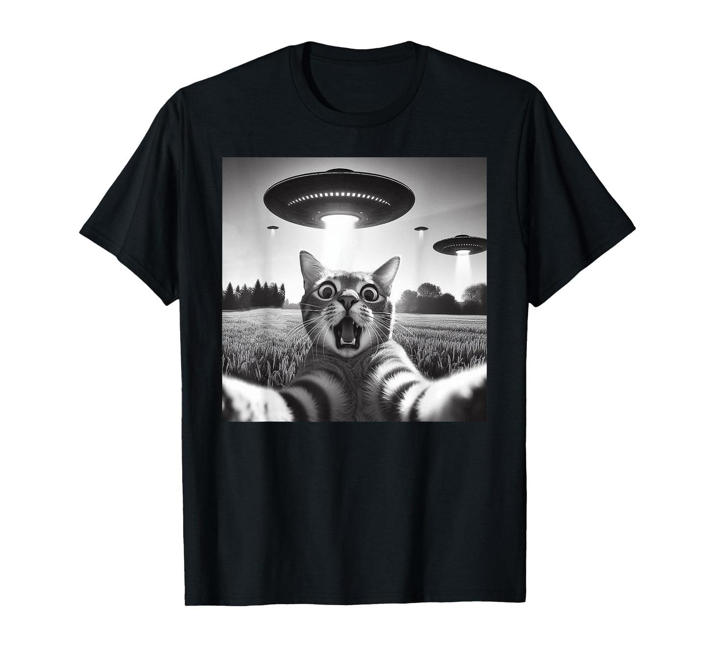 Cat Selfie With UFO Hilarious Alien Encounter T-Shirt