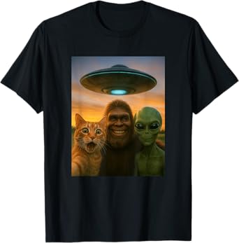 Orange Cat Selfie Bigfoot UFO Alien T-Shirt