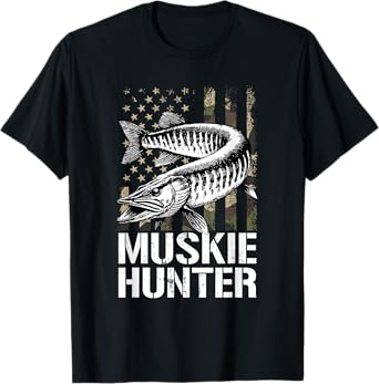 Muskie american flag, fishing muskie T-Shirt