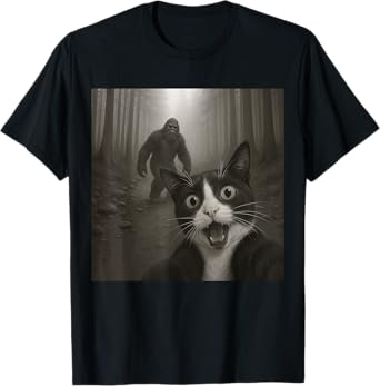 Funny Surprised Scared Tuxedo Cat Selfie With Bigfoot T-Shirt