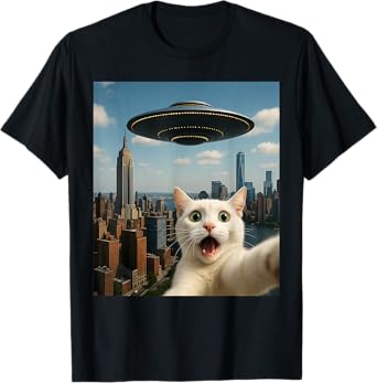 Cat Selfie With Alien Funny Cat Meme UFO T-Shirt