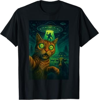 Funny Cat Selfie With UFO Bigfoot Graphic Gift, Funny Shirts T-Shirt