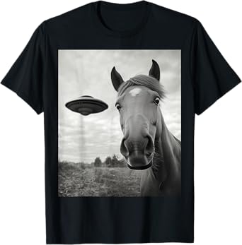 Funny Horse Selfie With Alien UFO Funny UFO Horse T-Shirt