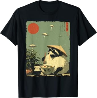 Vintage Resto Japanese Raccoon Ramen Alien Funny Racoon T-Shirt