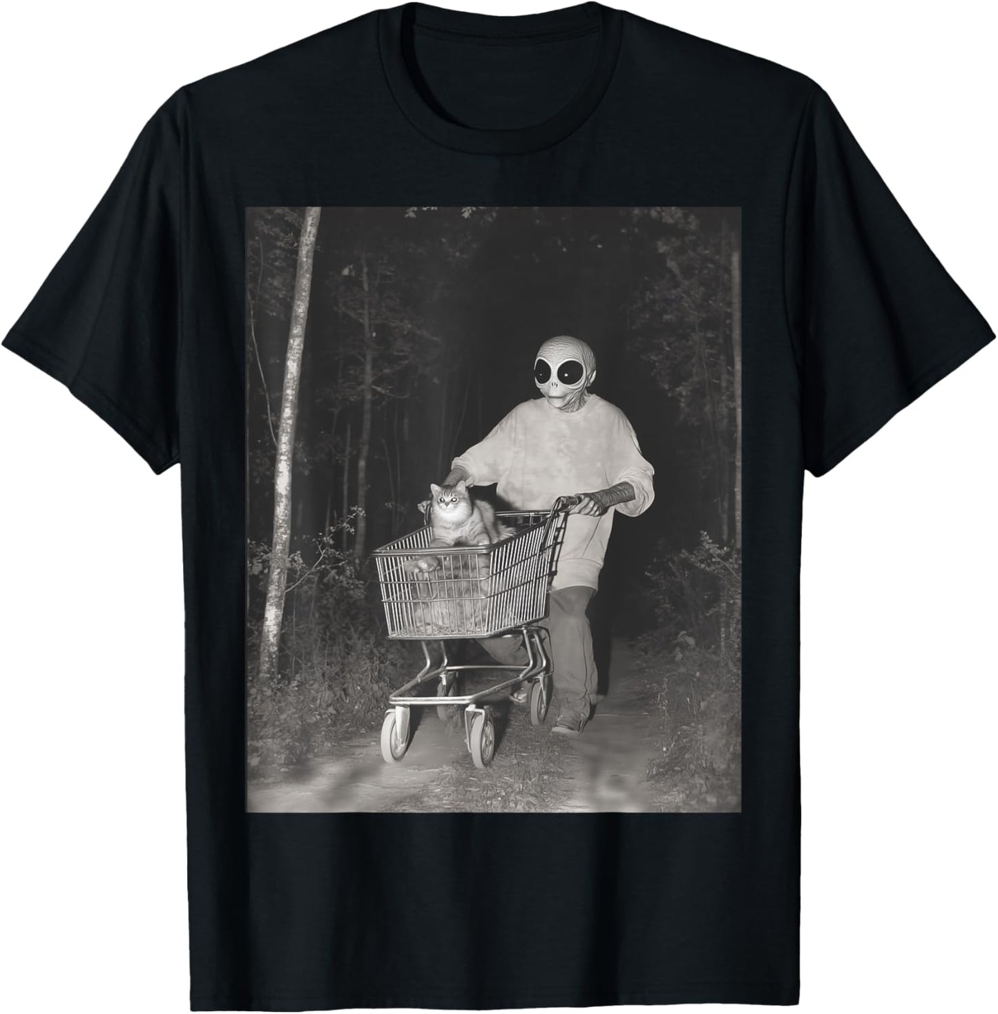 Alien Night Running – Funny Cat Abduction Parody Design T-Shirt