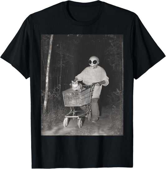 Alien Night Running – Funny Cat Abduction Parody Design T-Shirt