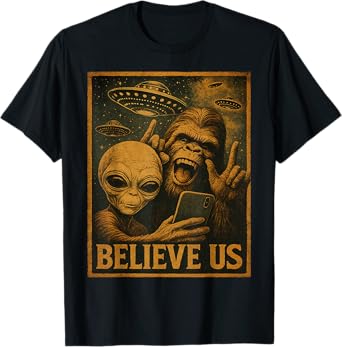 Funny Bigfoot & Alien Sasquatch Rock On Hand Sign UFO Selfie T-Shirt